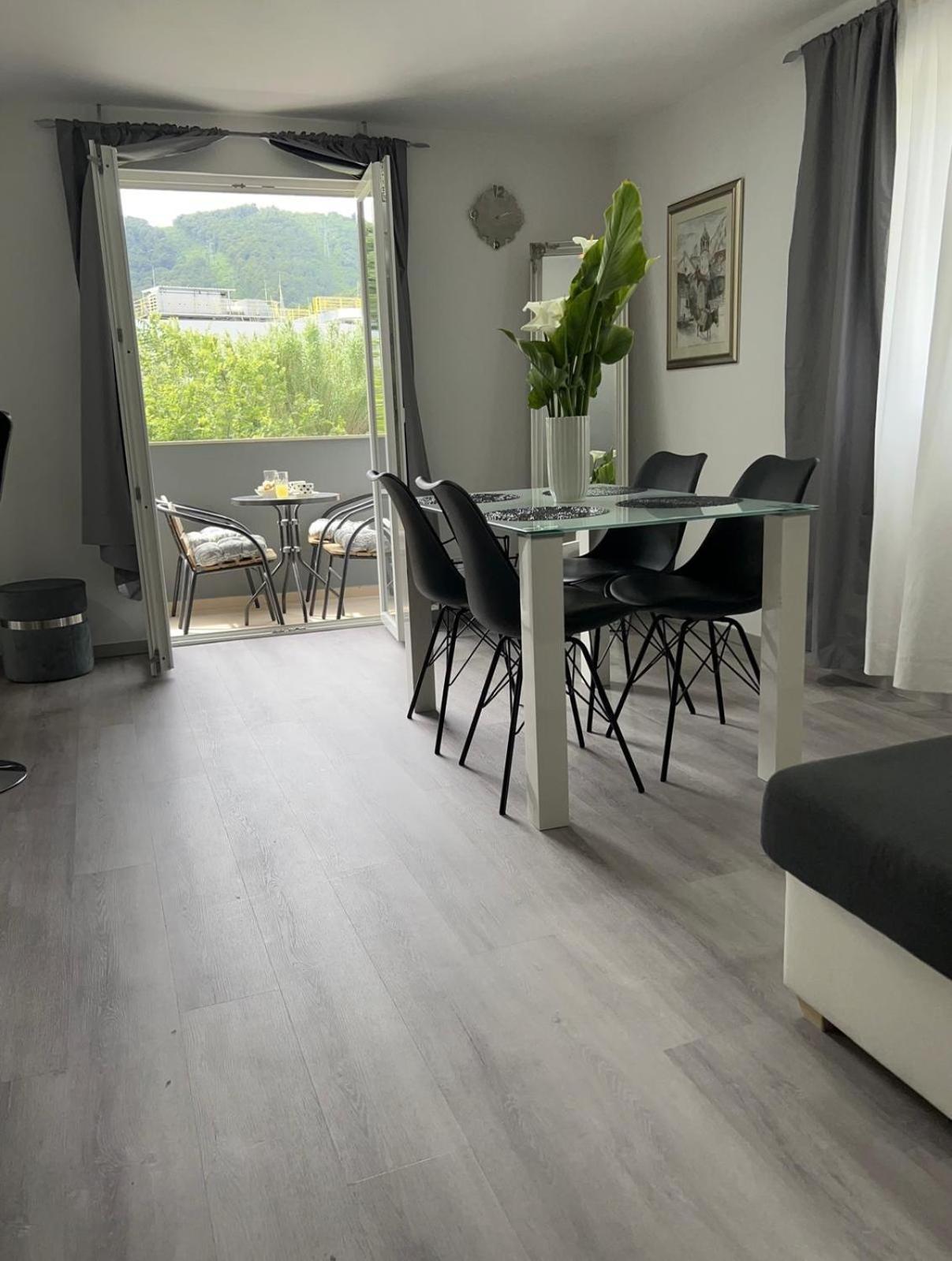 Villa Bubalo Omiš Eksteriør bilde