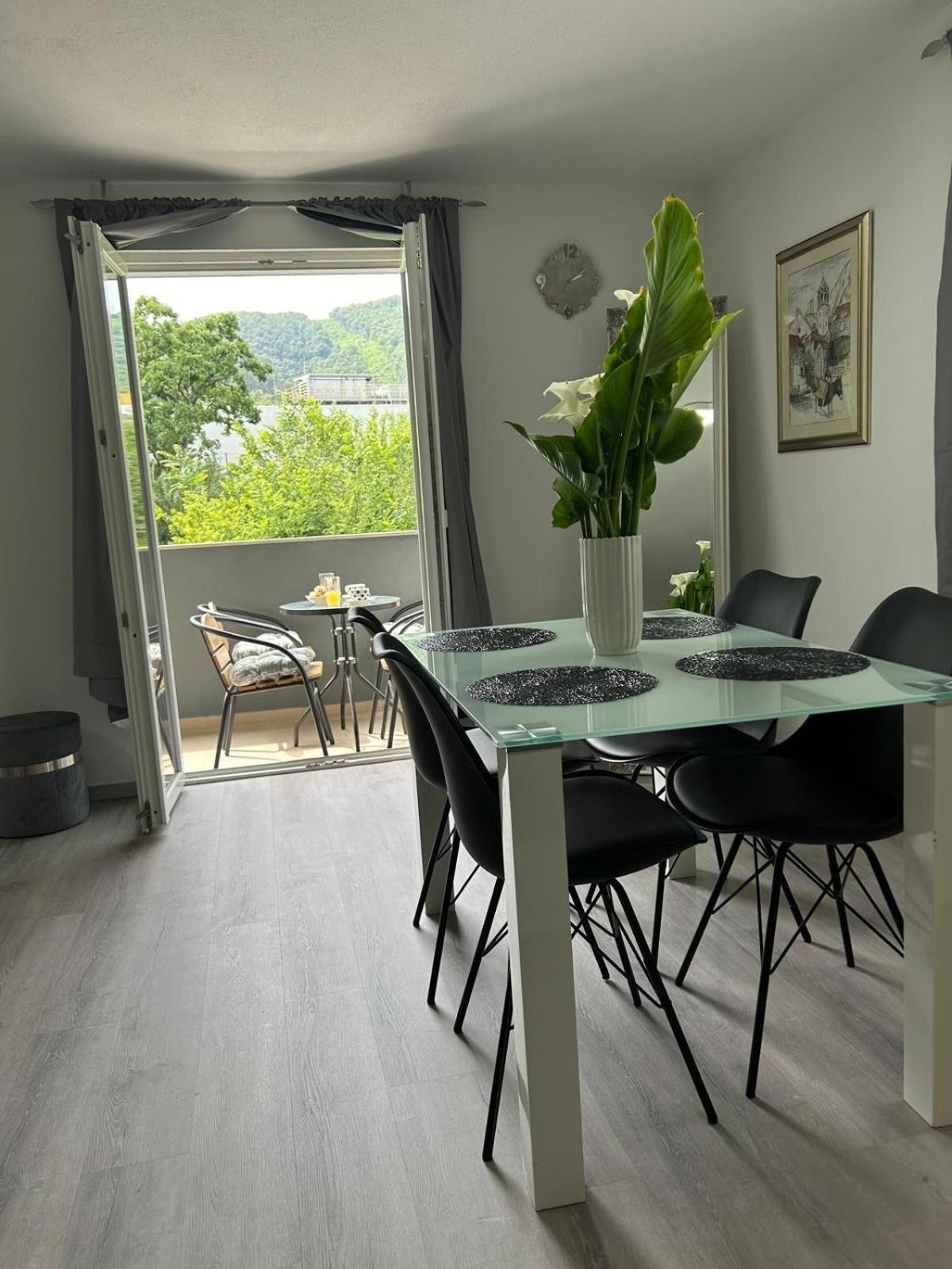 Villa Bubalo Omiš Eksteriør bilde