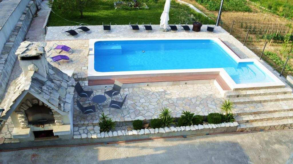 Villa Bubalo Omiš Eksteriør bilde