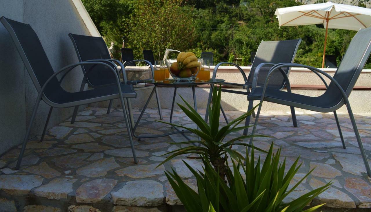 Villa Bubalo Omiš Eksteriør bilde